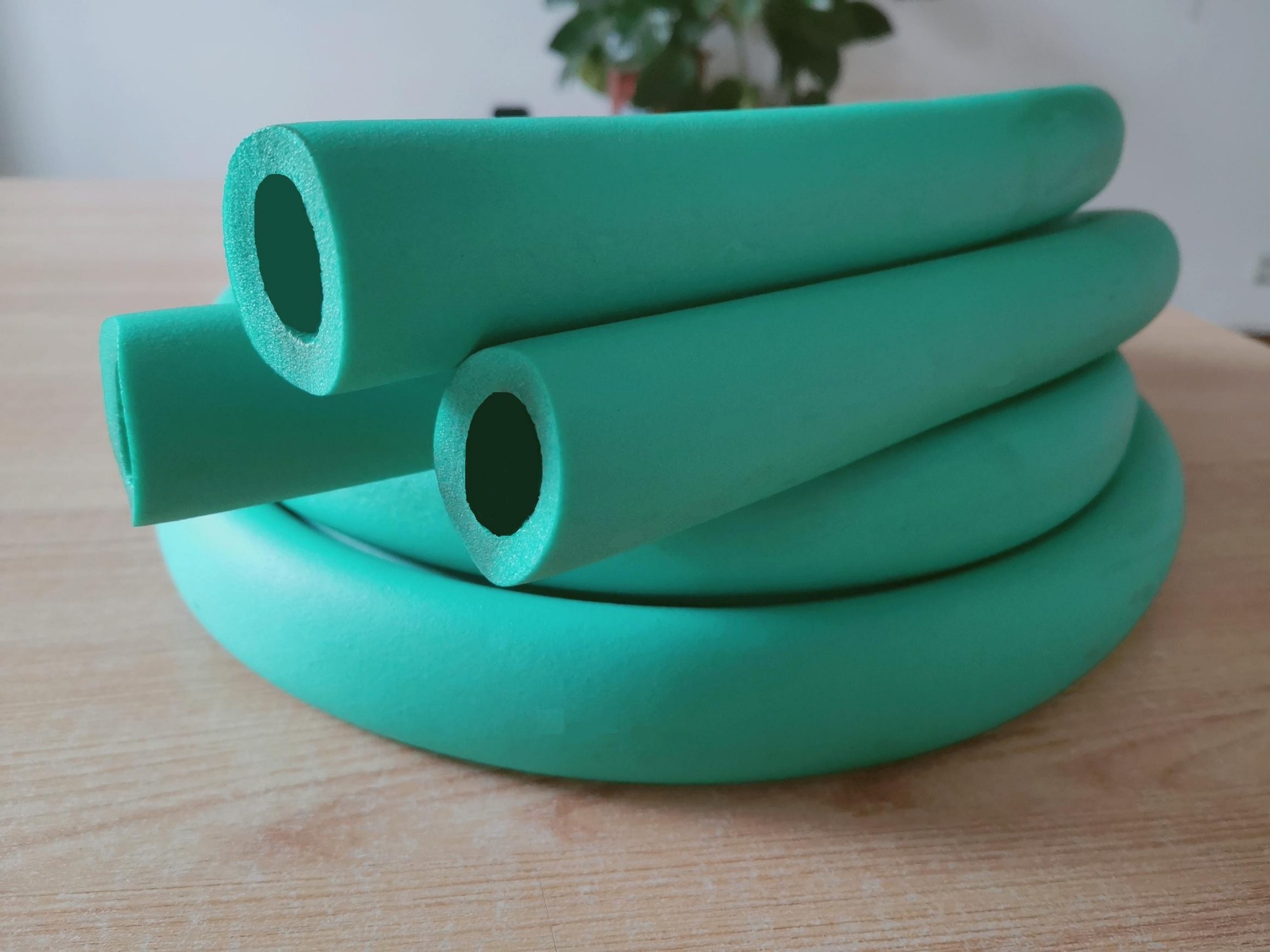 绿色橡塑管 